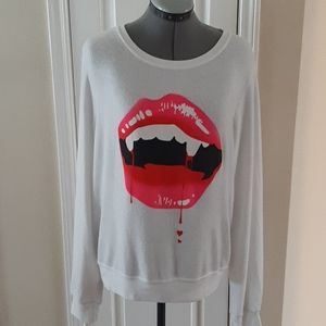 Long sleeve white sweat shirt